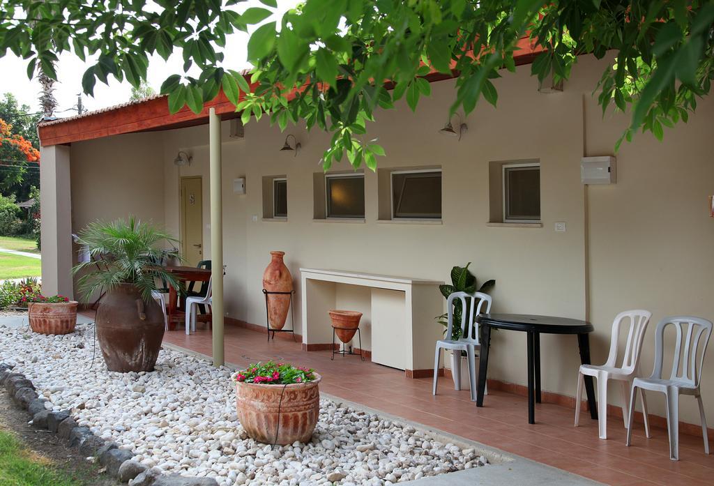 Shaar Hagolan Kibbutz Country Lodging Exterior photo