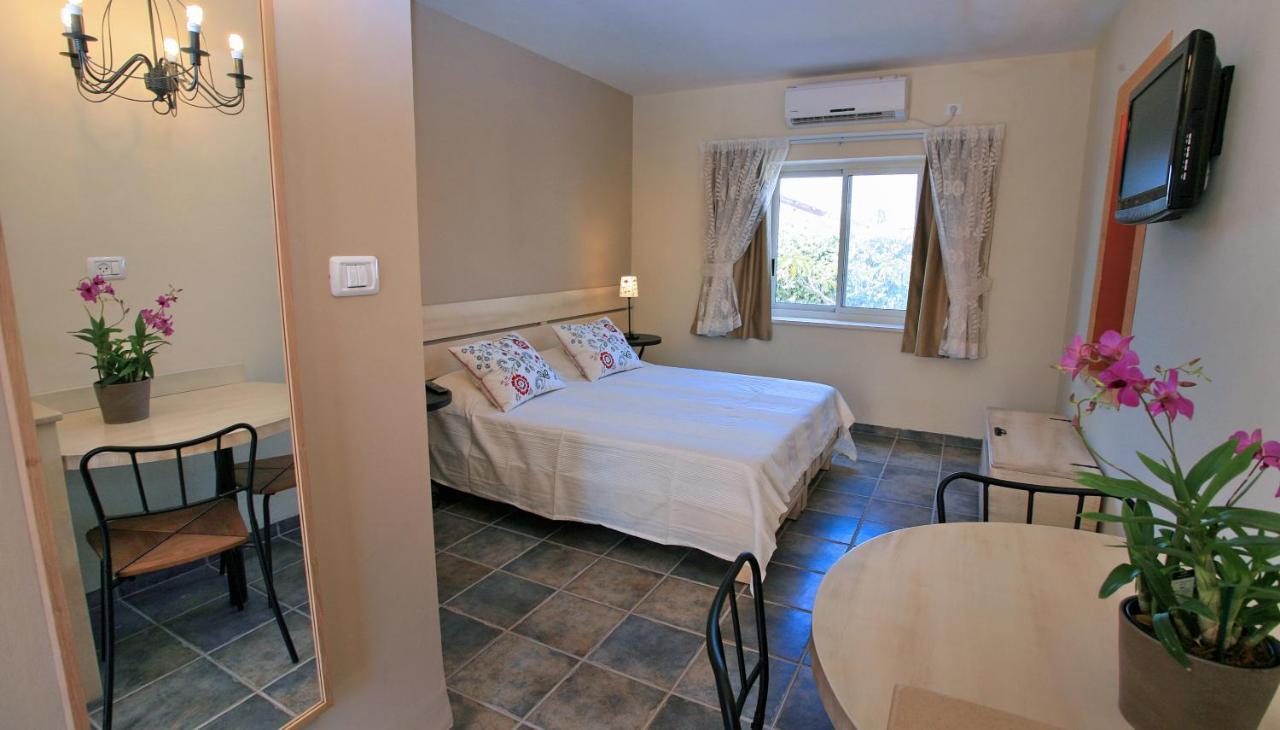 Shaar Hagolan Kibbutz Country Lodging Exterior photo